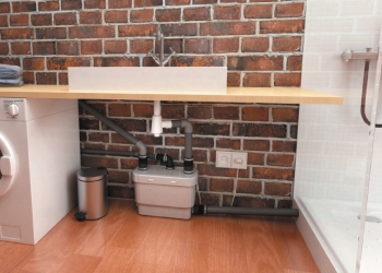 Как быстро оборудовать прачечную в подвале с санитарным насосом от SFA